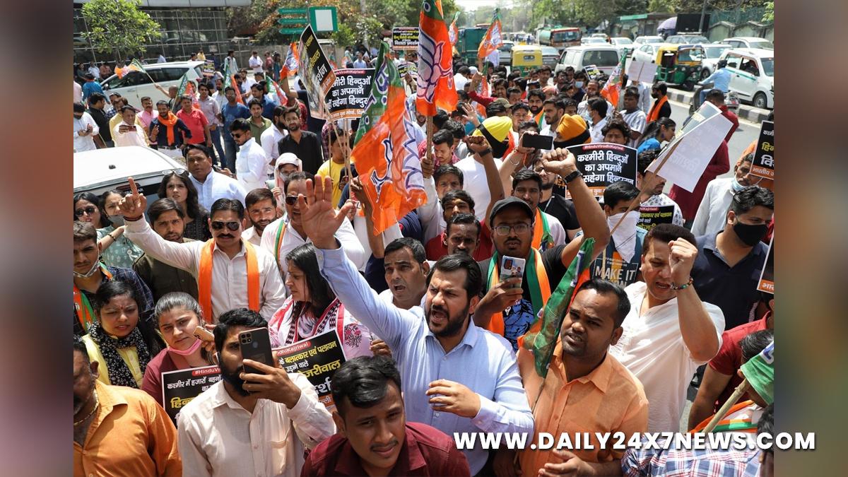 Arvind Kejriwal, AAP, Aam Aadmi Party, New Delhi, Protest, Agitation, Demonstration, Strike, The Kashmir files