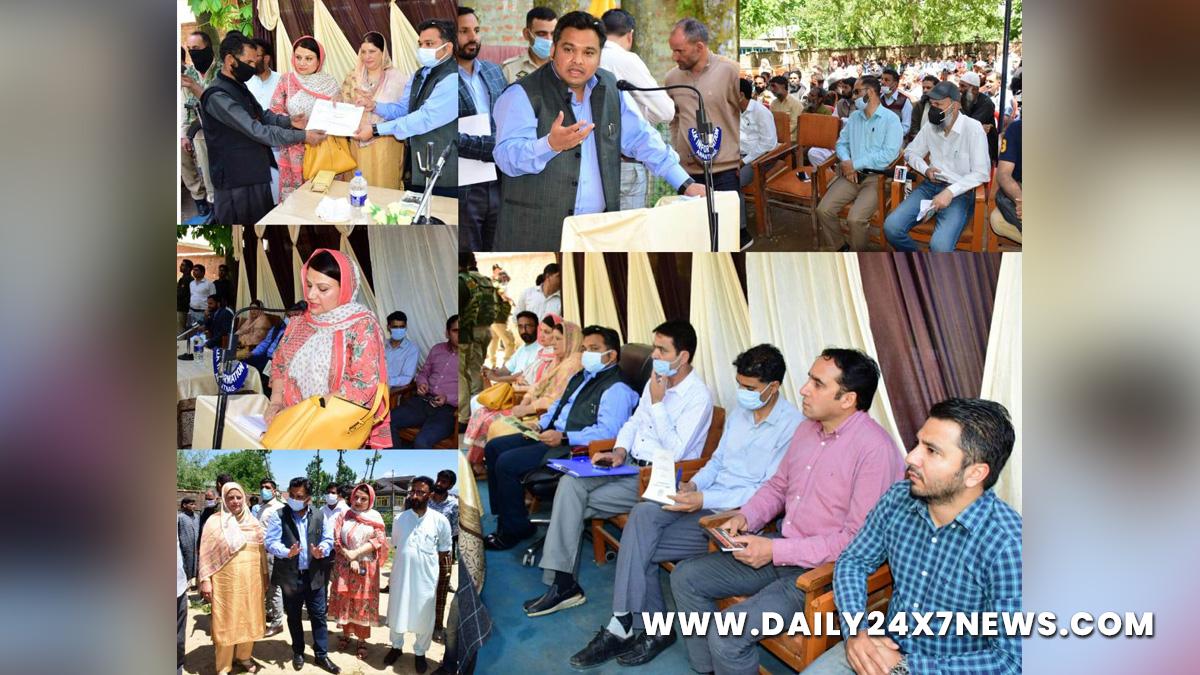 DDC Anantnag, Deputy Commissioner, Dr Piyush Singla, Anantnag, Dr Piyush Singla, Kashmir, Jammu And Kashmir, Jammu & Kashmir, Jan Abhiyan Camp, Jan Abhiyan, Jan Sunvayi, Jan Abhiyan, Jan Adhikar, Block Diwas, Awami Muhim, Jan Abhiyan Program, Mega Block Diwas, Weekly Block Diwas