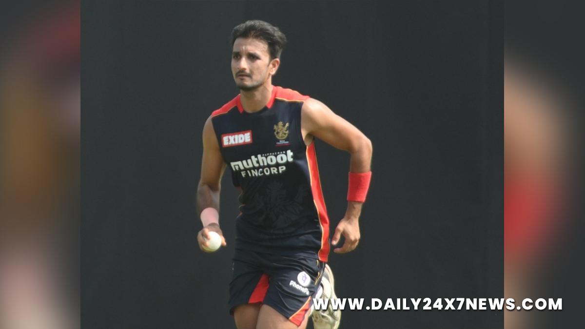 Sports News, Cricket, Cricketer, Player, Bowler, Batsman, Indian Premier League, IPL, IPL 2022, #IPL2022, Royal Challengers Bangalore, Harshal Patel