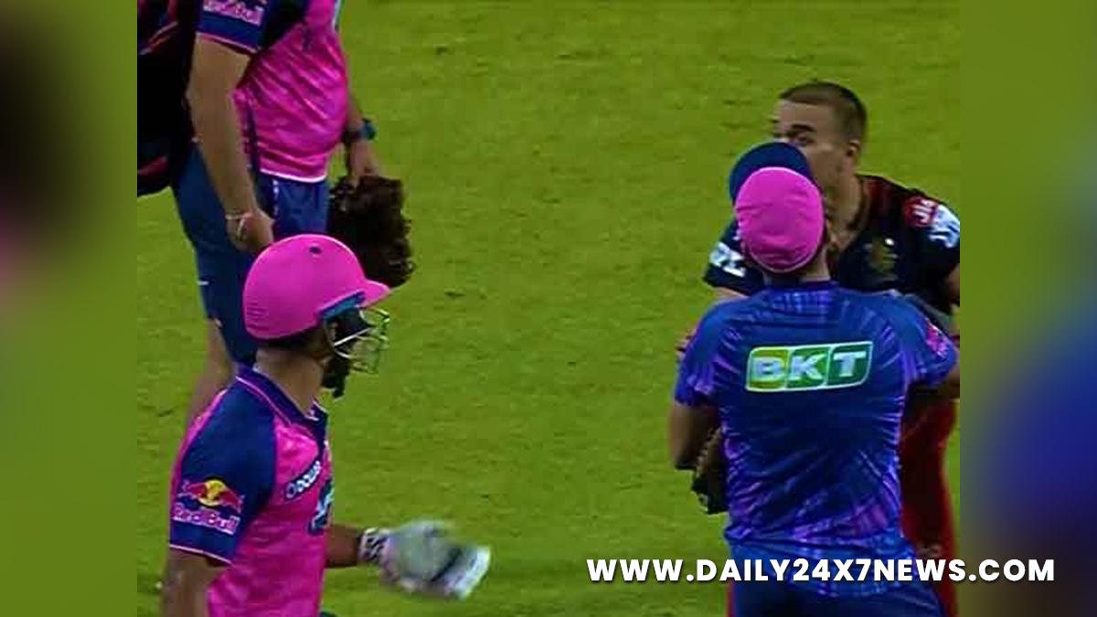 Sports News, Cricket, Cricketer, Player, Bowler, Batsman, Indian Premier League, IPL, IPL 2022, #IPL2022, Riyan Parag, Harshal Patel, Rajasthan Royals, Royal Challengers Bangalore