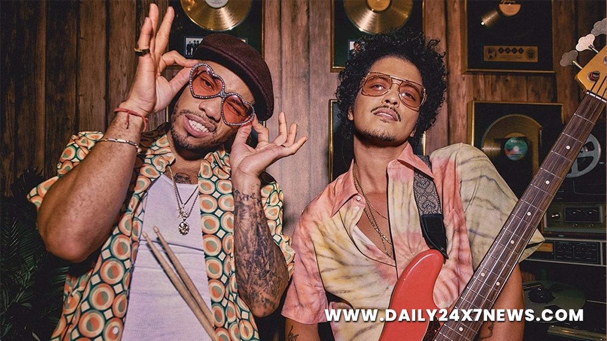 Music, Entertainment, Los Angeles, Singer, Song, Silk Sonic, Leave the Door Open, Grammys 2022
