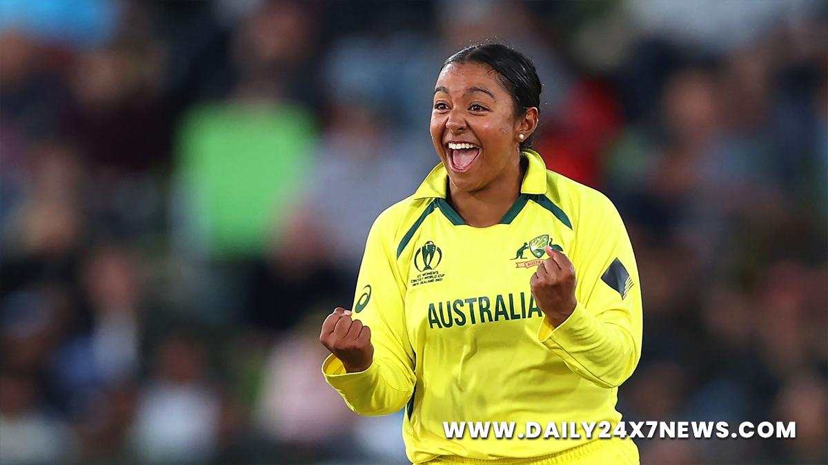 Sports News, Cricket, Cricketer, Player, Bowler, Batswoman, Melbourne, Australia, Alana King