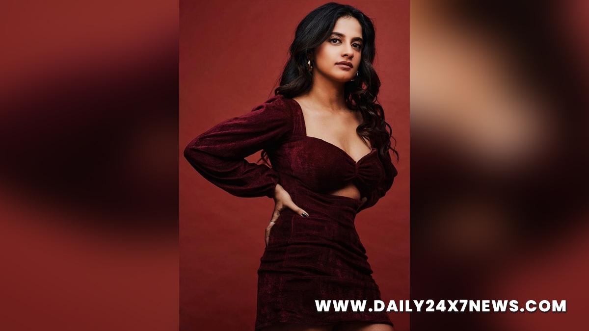 Music, Entertainment, Mumbai, Singer, Song, Mumbai News, Jasleen Royal, Ranjha, Runway 34