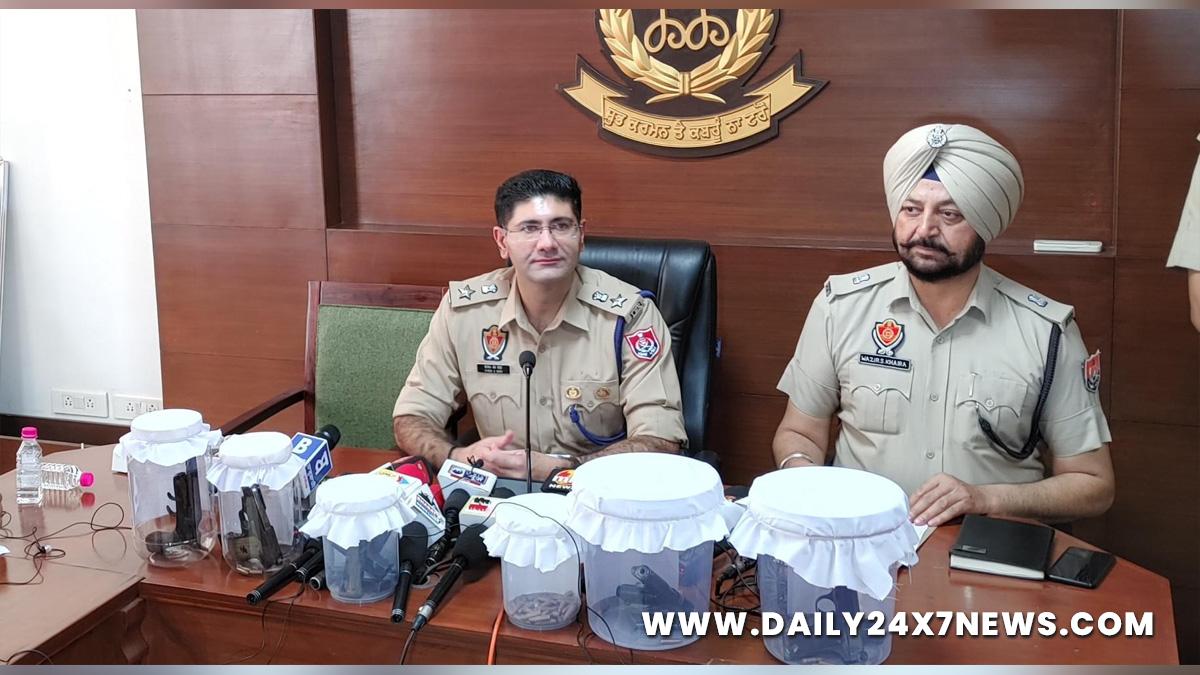 Crime News Punjab, Punjab Police, Police, Crime News, S.A.S. Nagar Police, Mohali Police