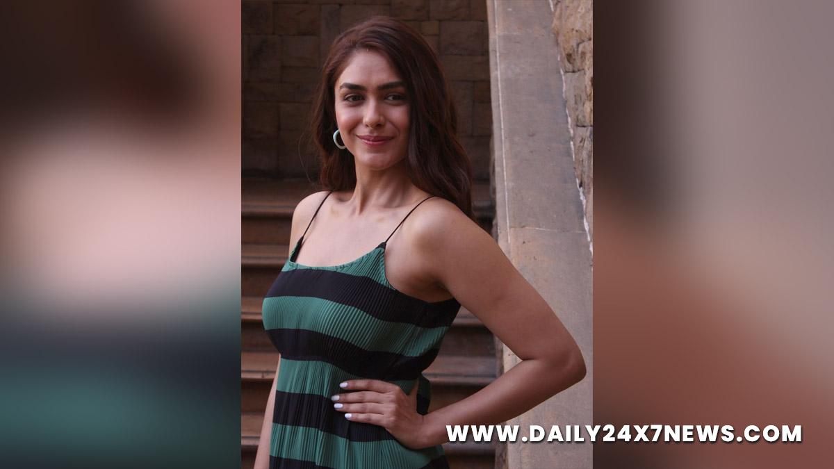 Bollywood, Entertainment, Mumbai, Actor, Actress, Cinema, Hindi Films, Movie, Mumbai News, Heroine, Mrunal Thakur