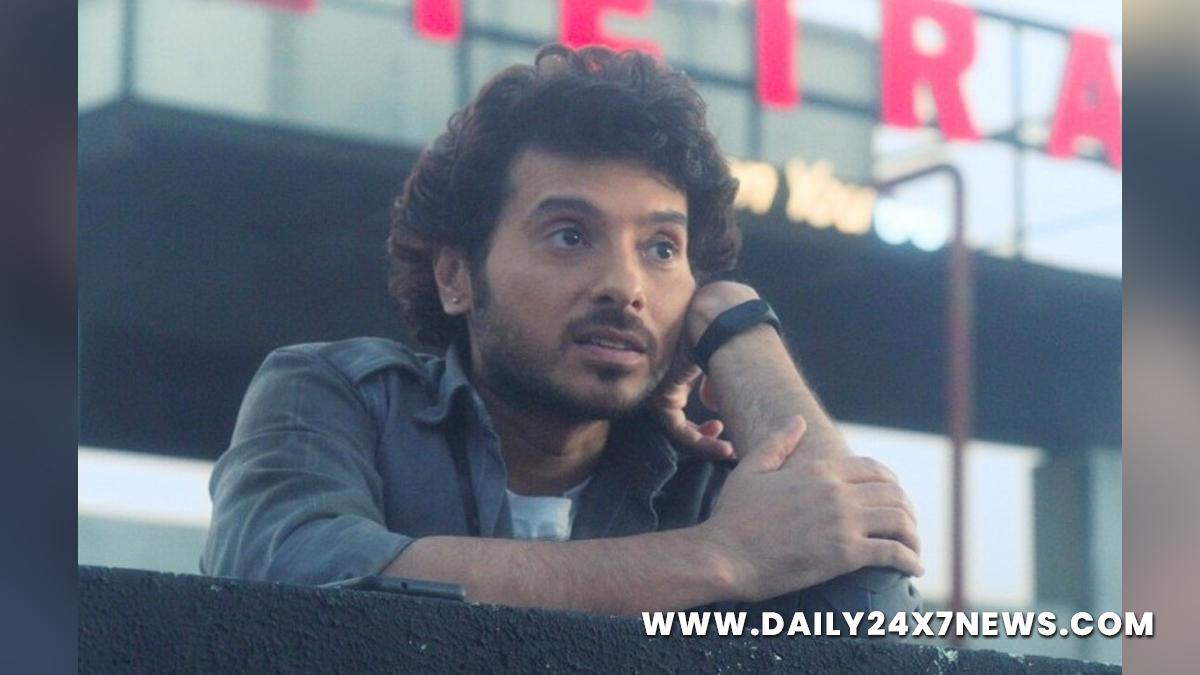 Bollywood, Entertainment, Mumbai, Actor, Cinema, Hindi Films, Movie, Mumbai News, Divyenndu Sharma, 1800 Life