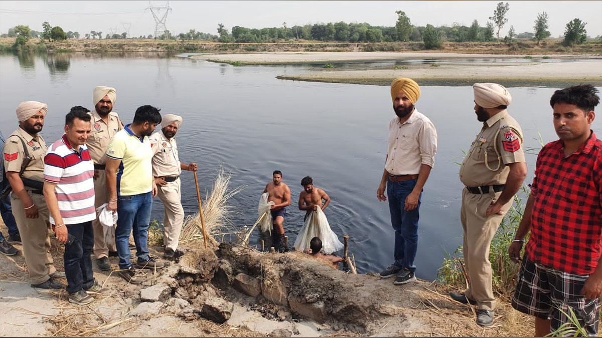 Crime News Punjab, Punjab Police, Police, Crime News, Ludhiana Police, Ludhiana, Excise, Bet, Ludhiana, 2.80 Lakh Kilogram Of Lahan, 100 Litres Of Illicit Liquour