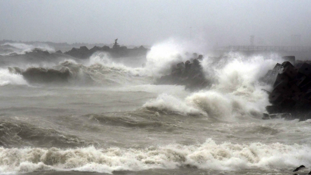 Weather , New Delhi , Severe Cyclonic Storm Asani , Cyclonic Storm Asani , Asani , IMD , India Meteorological Department , IMD Red Alert, Visakhapatnam, Doppler Weather Radar, National Disaster Response Force, State Disaster Response Force