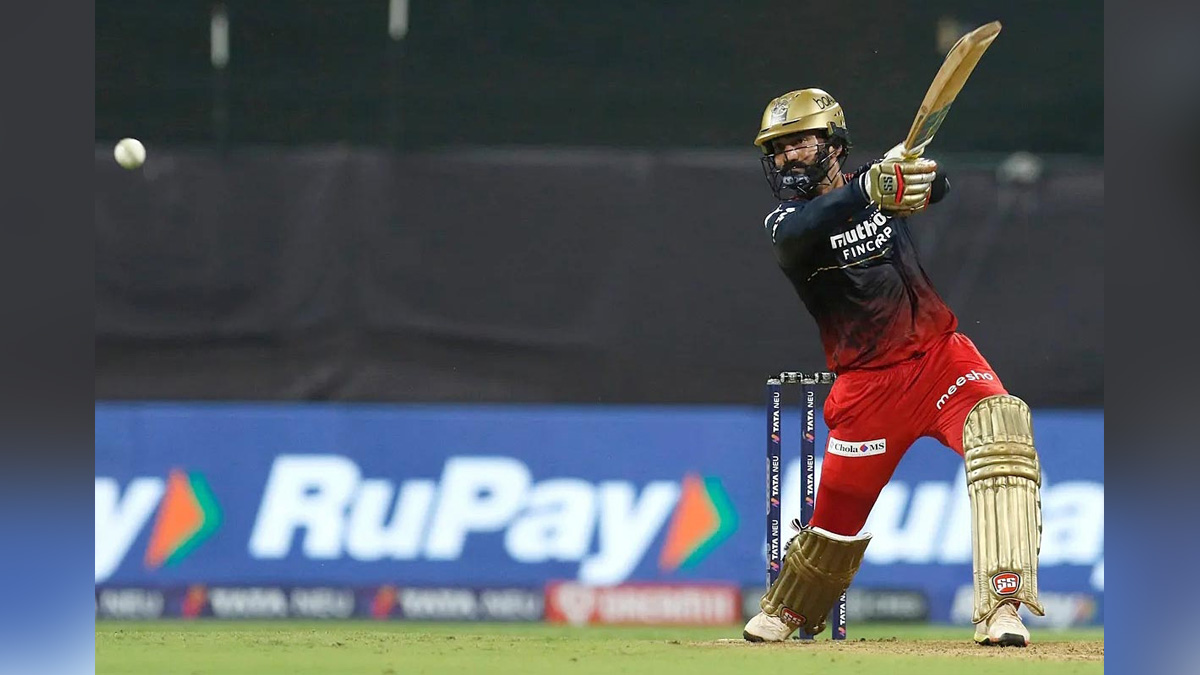 Sports News, Cricket, Cricketer, Player, Bowler, Batsman, Indian Premier League, IPL, IPL 2022, #IPL2022, Royal Challengers Bangalore, Dinesh Karthik, Mike Hesson