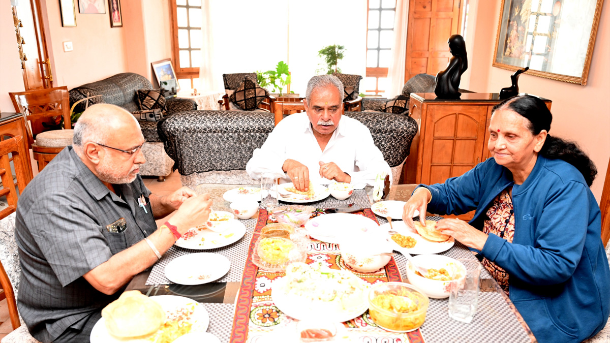 Avinash Rai Khanna , Vice Chairman , Indian Red Cross Society And Vice President of Bhartiya Janta Party , Punjab , Tajinder Singh Bagga , Aam Aadmi party