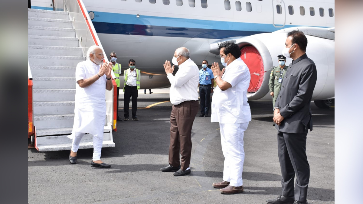 Narendra Modi, Modi, BJP, Bharatiya Janata Party, Prime Minister of India, Prime Minister, Narendra Damodardas Modi, Gujarat, Narendra Modi Gujarat Visit