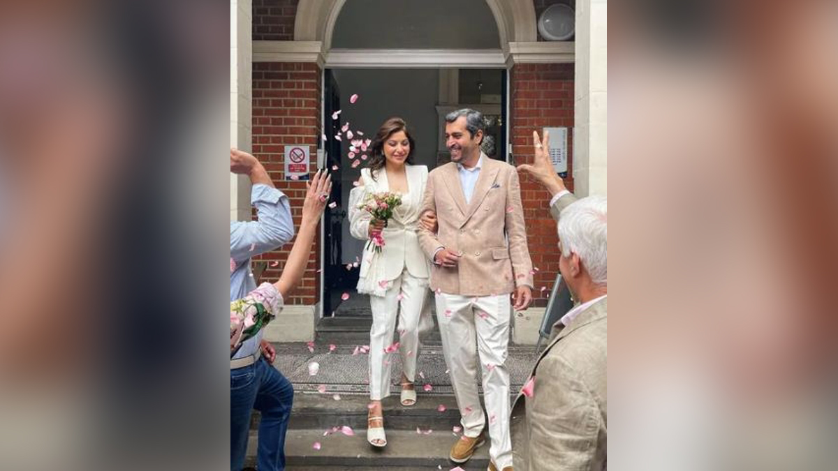 Music, Entertainment, Mumbai, Singer, Song, Mumbai News, Kanika Kapoor, Kanika Kapoor Wedding Picctures, Gautam Hathiramani