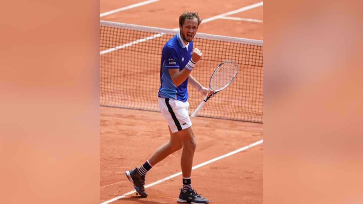 Sports News, Tennis, Tennis Player, French Open, Daniil Medvedev, Stefanos Tsitsipas, Roland Garros