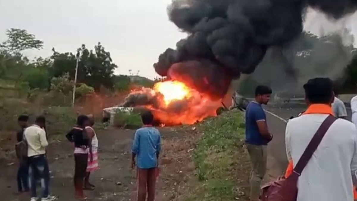Hadsa India, Hadsa, Karnataka, Sleeper Bus Caught Fire