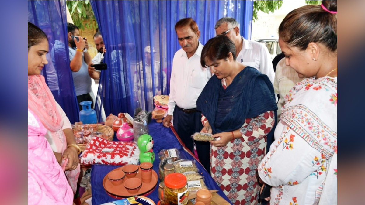 Deputy Commissioner Samba, Anuradha Gupta, Samba, Kashmir, Jammu And Kashmir, Jammu & Kashmir
