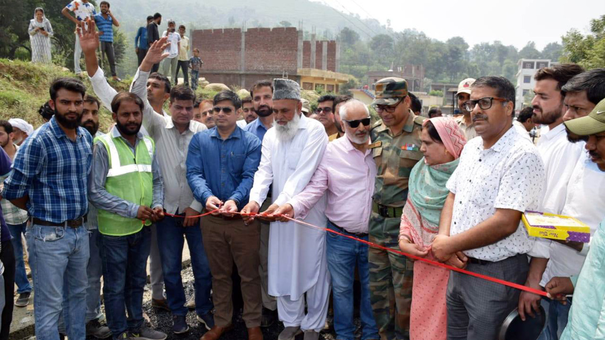 DDC Rajouri, District Development Commissioner Rajouri, Vikas Kundal, Rajouri, Kashmir, Jammu And Kashmir, Jammu & Kashmir, Abdul Qayom Mir, Shamim Akhter