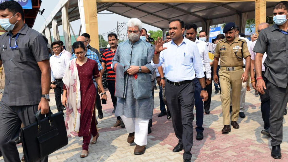 Manoj Sinha, Lieutenant Governor J&K, Raj Bhavan, Jammu, Srinagar, Kashmir, Jammu And Kashmir, Jammu & Kashmir, Shri Amarnath Ji Yatra, Shri Amarnathji Yatra 2022, Amarnathji Yatra, Amarnathji Yatra 2022, Shri Amarnath Ji Pilgrimage, Shri Amarnathji Shrine Board, SASB, SANJY-2022