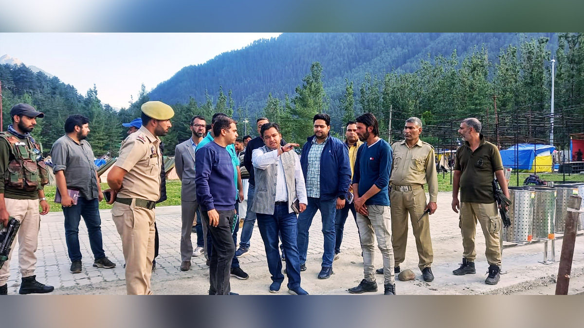 DDC Anantnag, Deputy Commissioner, Dr Piyush Singla, Anantnag, Dr Piyush Singla, Kashmir, Jammu And Kashmir, Jammu & Kashmir, Shri Amarnath Ji Yatra, Shri Amarnathji Yatra 2022, Amarnathji Yatra, Amarnathji Yatra 2022, Shri Amarnath Ji Pilgrimage, Shri Amarnathji Shrine Board, SASB, SANJY-2022