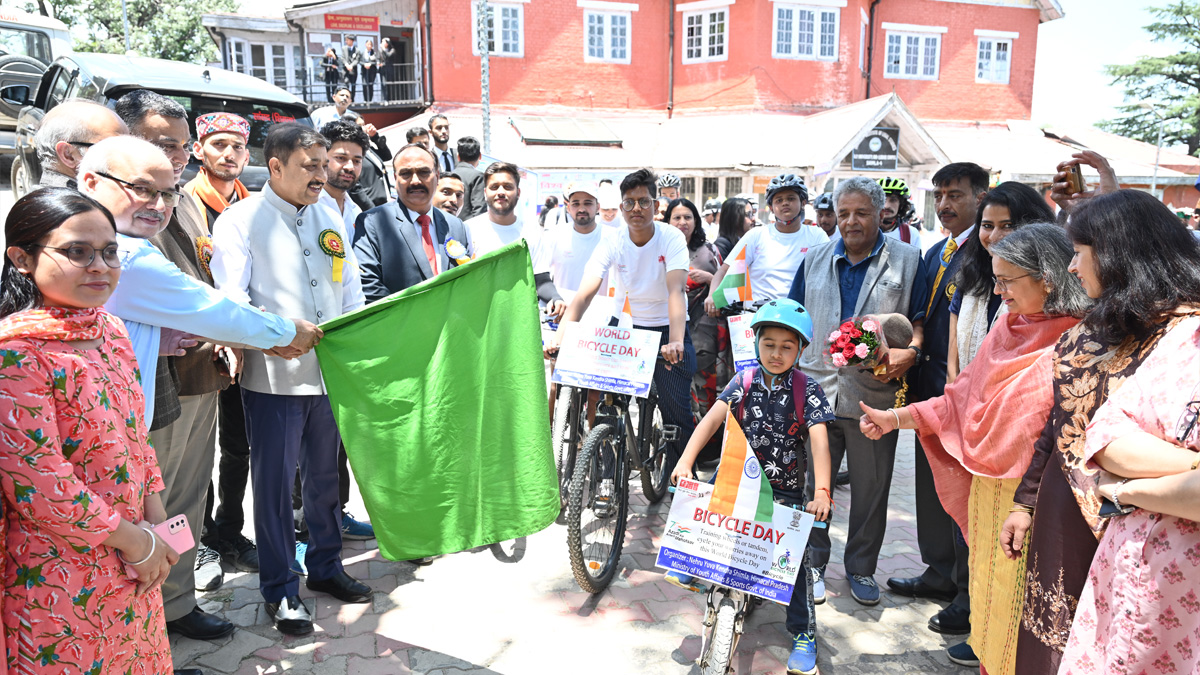 Suresh Kashyap, Himachal Pradesh, Himachal, Bharatiya Janata Party, BJP, BJP Himachal, Shimla, BJP Himachal Pradesh, Azadi Ka Amrit Mahotsav, World Bicycle Day