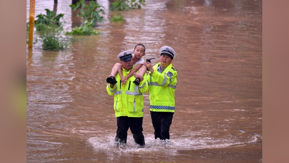 Weather, Chinas National Meteorological Centre, China, Beijing, Rainstorms, Alert