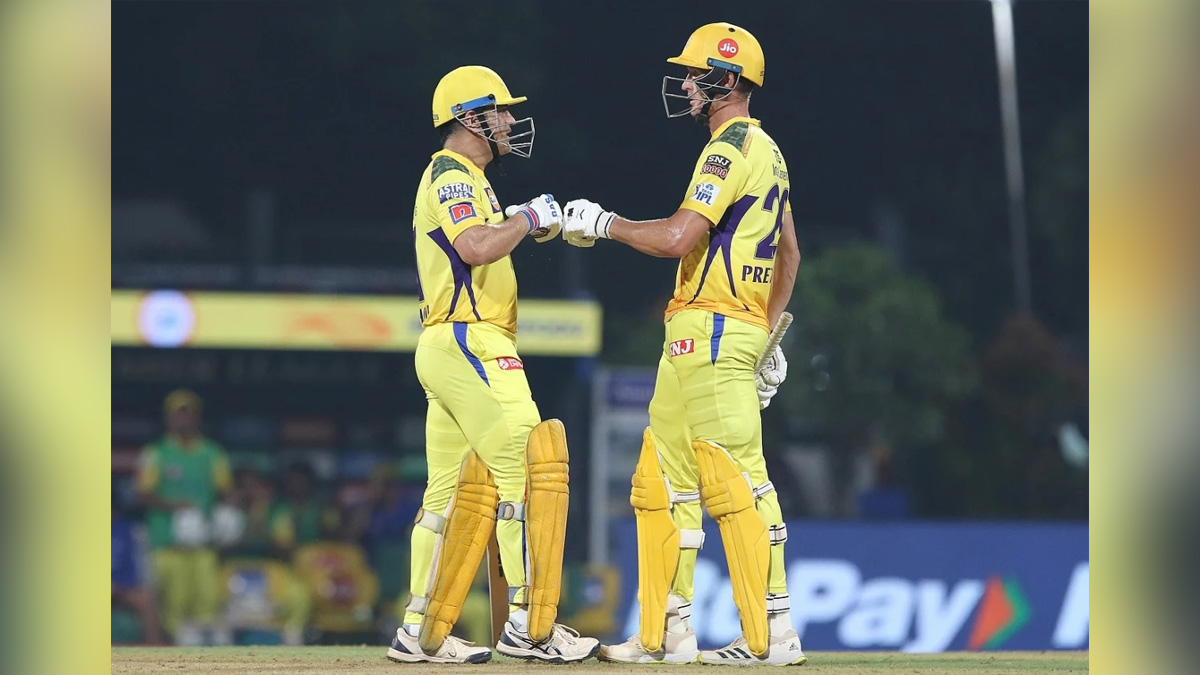Sports News, Cricket, Cricketer, Player, Bowler, Batsman, Mahendra Singh Dhoni, Dwaine Pretorius