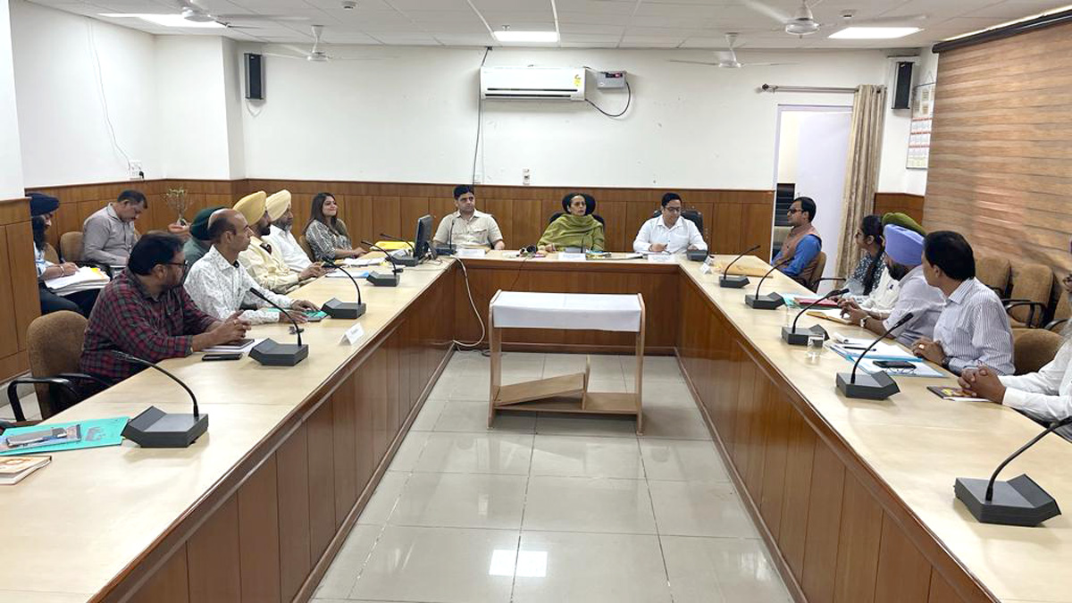 DC Kapurthala, Vishesh Sarangal, Deputy Commissioner Kapurthala, Kapurthala, Divisional commissioner Jalandhar, Gurpreet Kaur Sapra