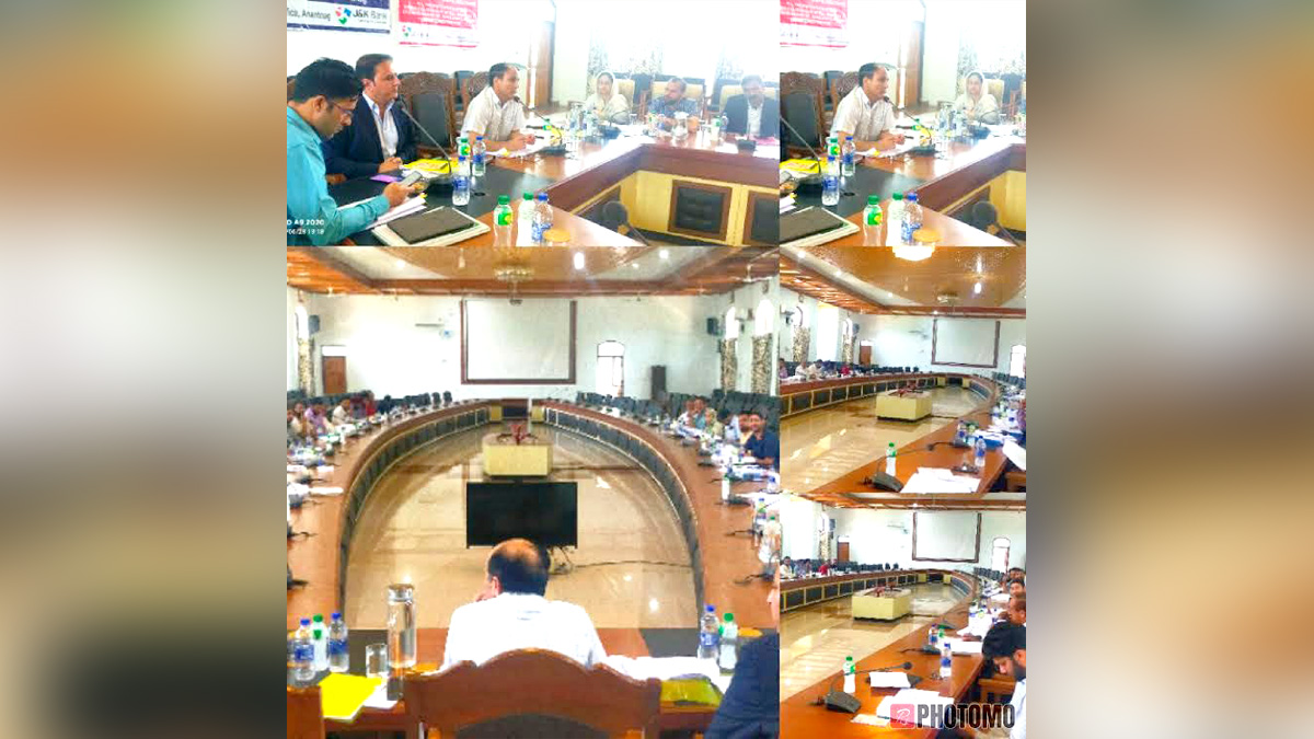 DDC Anantnag, Deputy Commissioner, Dr Piyush Singla, Anantnag, Dr Piyush Singla, Kashmir, Jammu And Kashmir, Jammu & Kashmir, Bashir Ahmad Wani