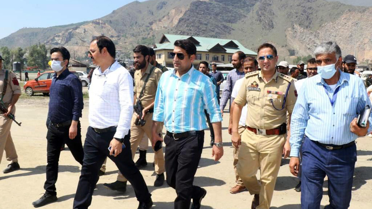 Deputy Commissioner Srinagar, Mohammad Aijaz Asad, Srinagar, Jammu, Kashmir, Jammu And Kashmir, Jammu & Kashmir, Shri Amarnath Ji Yatra, Shri Amarnathji Yatra 2022, Amarnathji Yatra, Amarnathji Yatra 2022, Shri Amarnath Ji Pilgrimage, Shri Amarnathji Shrine Board, SASB, SANJY-2022, Yatra Transit Camp Panthachowk