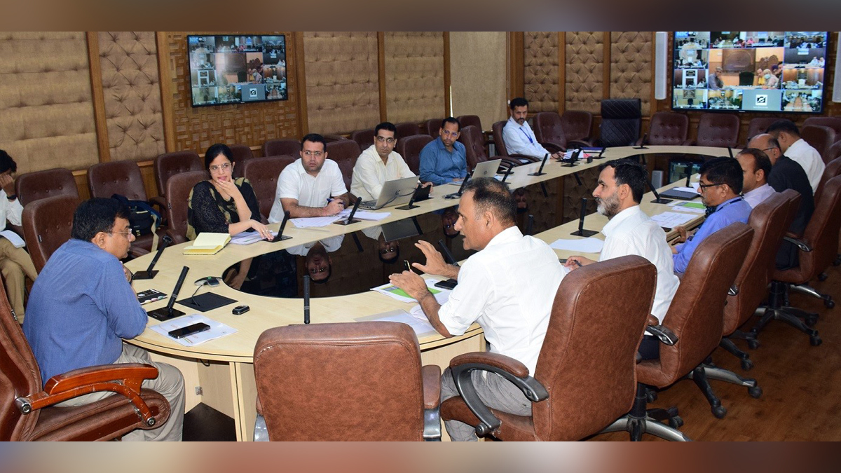 Manoj Kumar Dwivedi, Principal Secretary Health and Medical Education, Srinagar, Jammu, Kashmir, Jammu And Kashmir, Jammu & Kashmir, Ayushman Bharat PradhanMantri Jan ArogyaYojana, AB, PMJAY