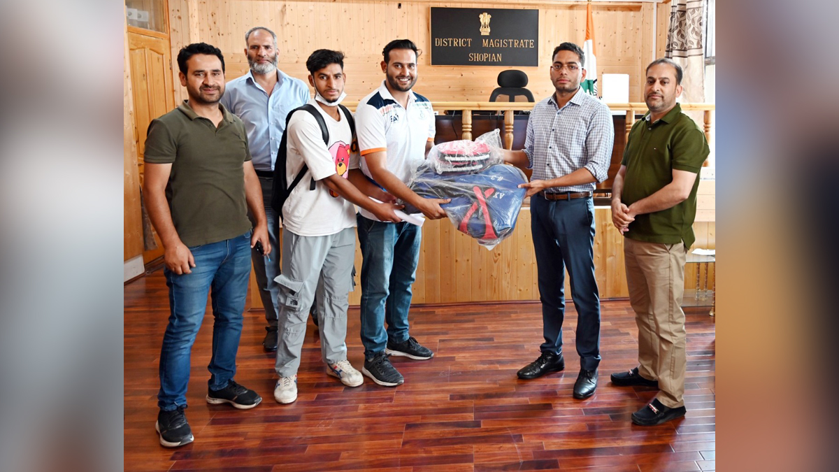 Shopian, DDC Shopian, District Development Commissioner Shopian, Sachin Kumar Vaishya, Kashmir, Jammu And Kashmir, Jammu & Kashmir, Nasha Mukt Bharat
