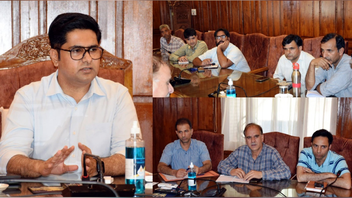 Deputy Commissioner Bandipora, Dr Owais Ahmad, Bandipora, Kashmir, Jammu And Kashmir, Jammu & Kashmir
