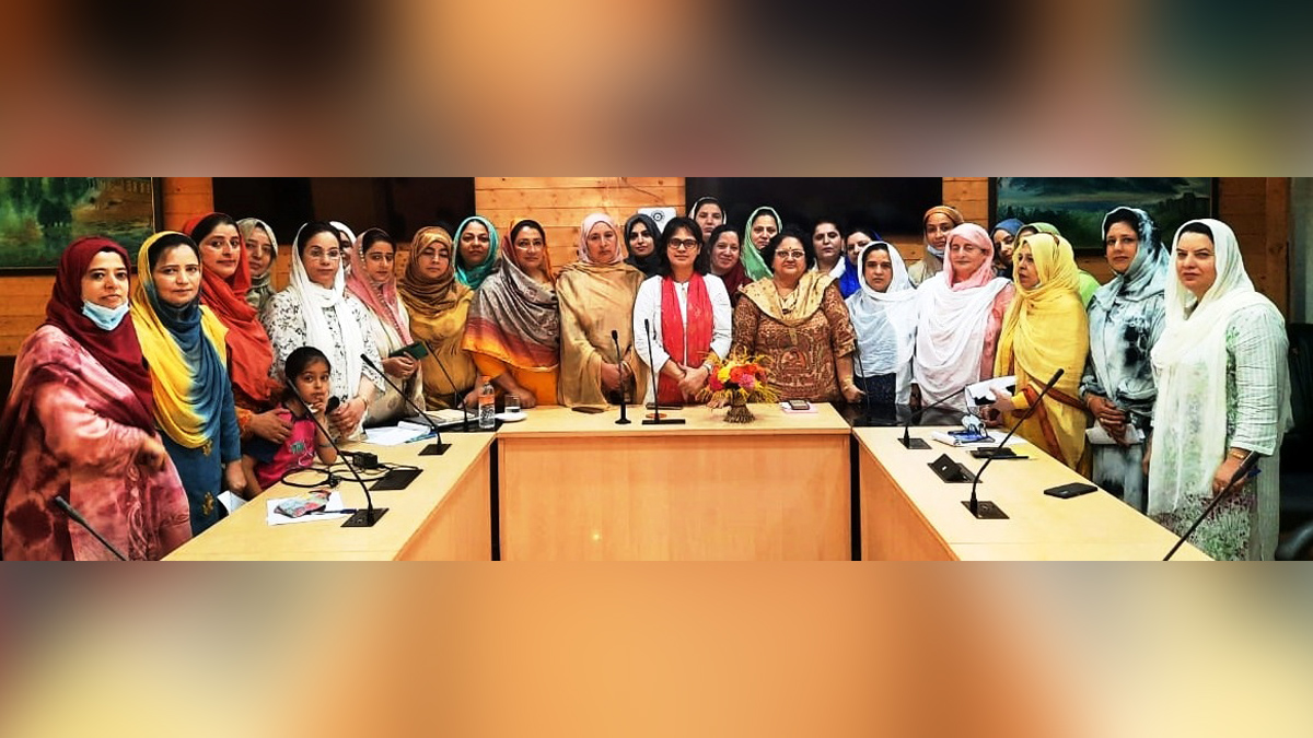 J&K Legislative Assembly, Work in Wellness Workshop, Divye Duheta Mahajan,Kashmir, Jammu And Kashmir, Jammu & Kashmir, Srinagar