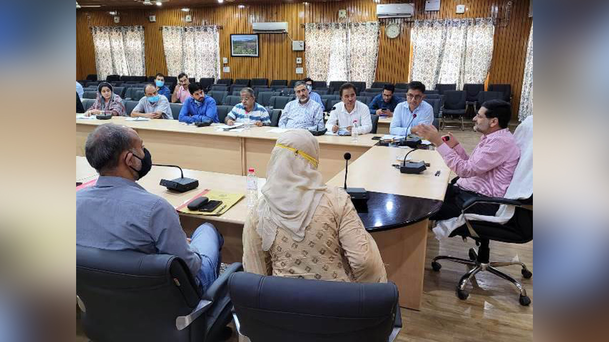Budgam, Deputy Commissioner Budgam, DC Budgam, Shahbaz Ahmad Mirza, Kashmir, Jammu And Kashmir, Jammu & Kashmir