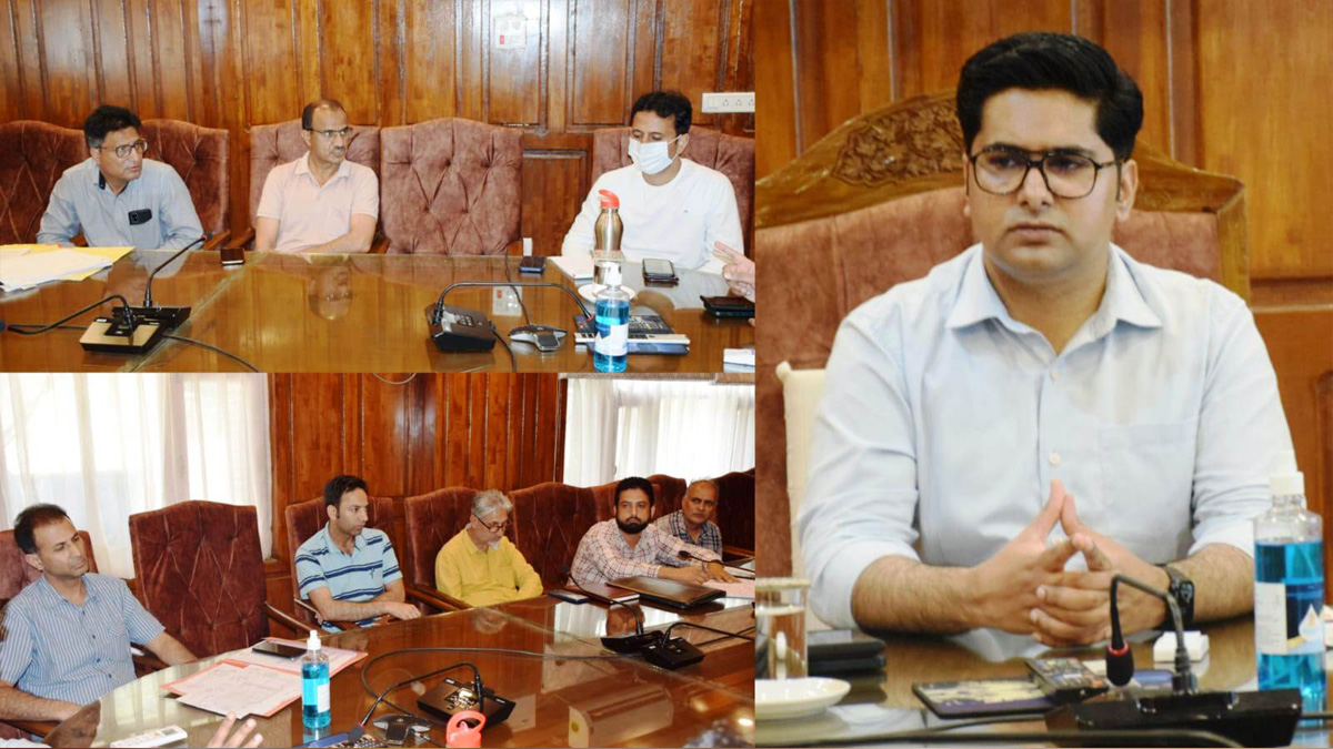 Deputy Commissioner Bandipora, Dr Owais Ahmad, Bandipora, Kashmir, Jammu And Kashmir, Jammu & Kashmir