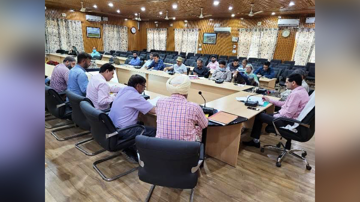 Budgam, Deputy Commissioner Budgam, DC Budgam, Shahbaz Ahmad Mirza, Kashmir, Jammu And Kashmir, Jammu & Kashmir