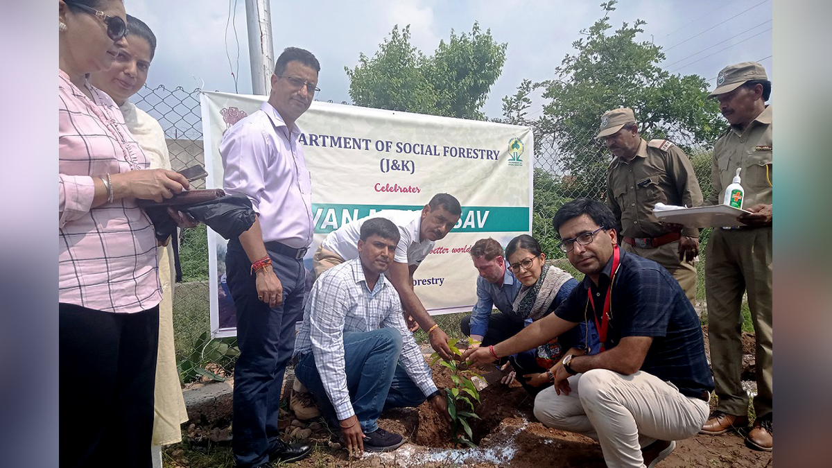 Avny Lavasa, Deputy Commissioner Jammu, Jammu, Kashmir, Jammu And Kashmir, Jammu & Kashmir