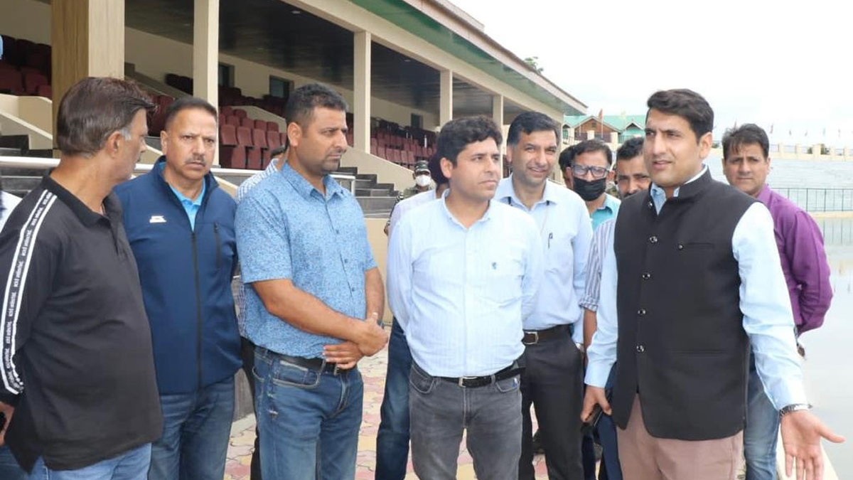 Srinagar, Deputy Commissioner Srinagar, Mohammad Aijaz Asad, Jammu, Kashmir, Jammu And Kashmir, Jammu & Kashmir, Bakshi Stadium