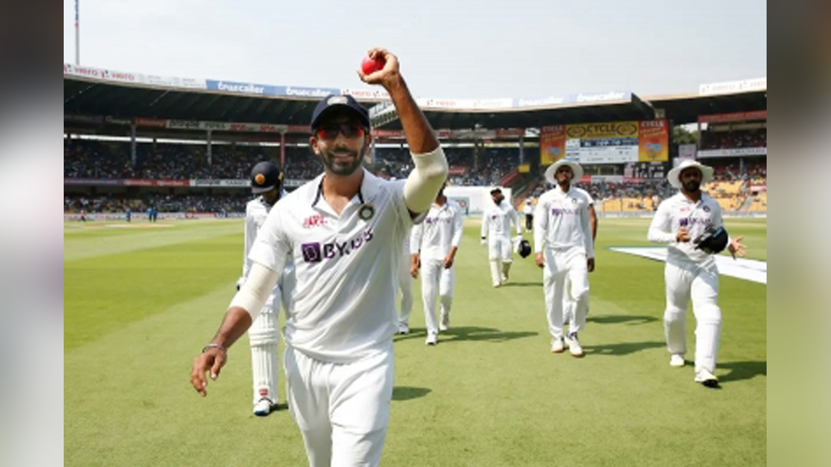 Sports News, Cricket, Cricketer, Player, Bowler, Batsman, Mahela Jayawardene, Jasprit Bumrah