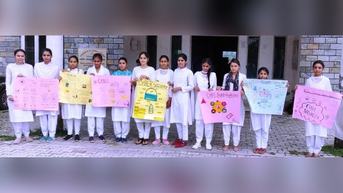 Dr. Varsha Kapoor, Jammu, Kashmir, Jammu And Kashmir, Jammu & Kashmir