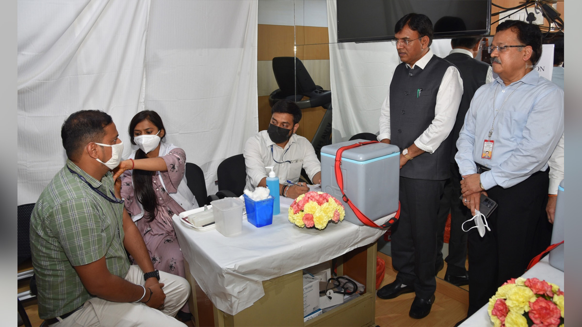 Mansukh Mandaviya, Union Minister of Health & Family Welfare, BJP, Bharatiya Janata Party, Covid Vaccination Amrit Mahotsav