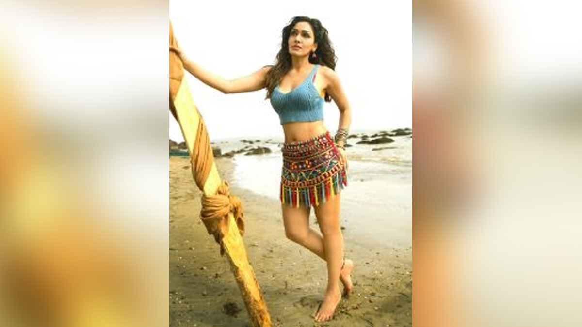 Music, Entertainment, Mumbai, Singer, Song, Mumbai News, Dhoke Pyaar Ke, Khushalii Kumar