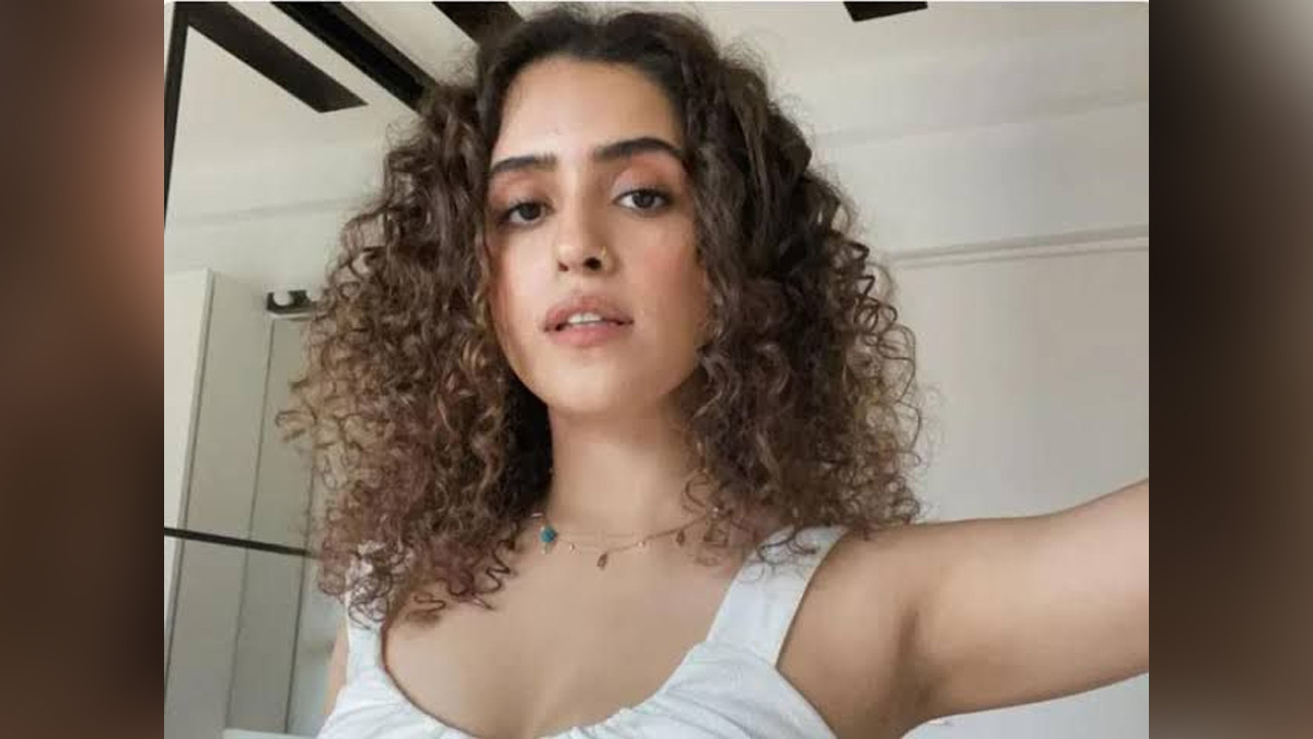 Bollywood, Entertainment, Mumbai, Actor, Actress, Cinema, Hindi Films, Movie, Mumbai News, Heroine, Sanya Malhotra, Hit The First Case