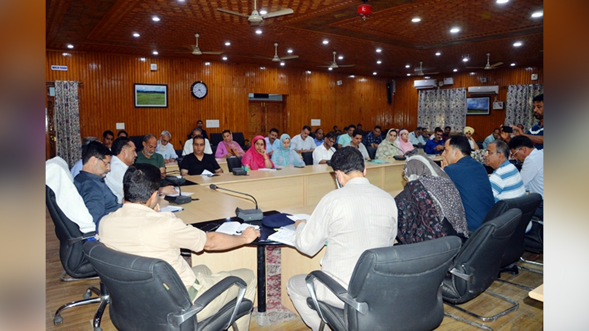 Budgam, Deputy Commissioner Budgam, DC Budgam, Shahbaz Ahmad Mirza, Kashmir, Jammu And Kashmir, Jammu & Kashmir