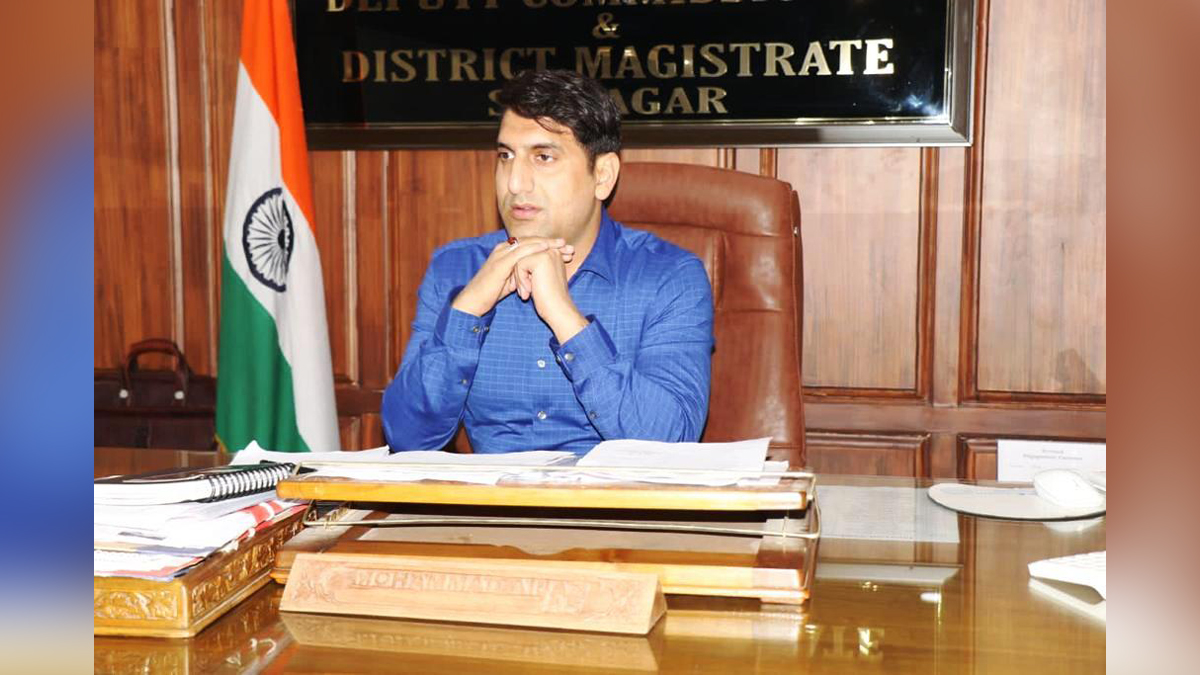 Srinagar, Deputy Commissioner Srinagar, Mohammad Aijaz Asad, Jammu, Kashmir, Jammu And Kashmir, Jammu & Kashmir, Azadi Ka Amrit Mahotsav, 75th Anniversary of Indian Independence, 75th years of Independence, Kashmir, Jammu And Kashmir, Jammu & Kashmir, Kashmir Valley