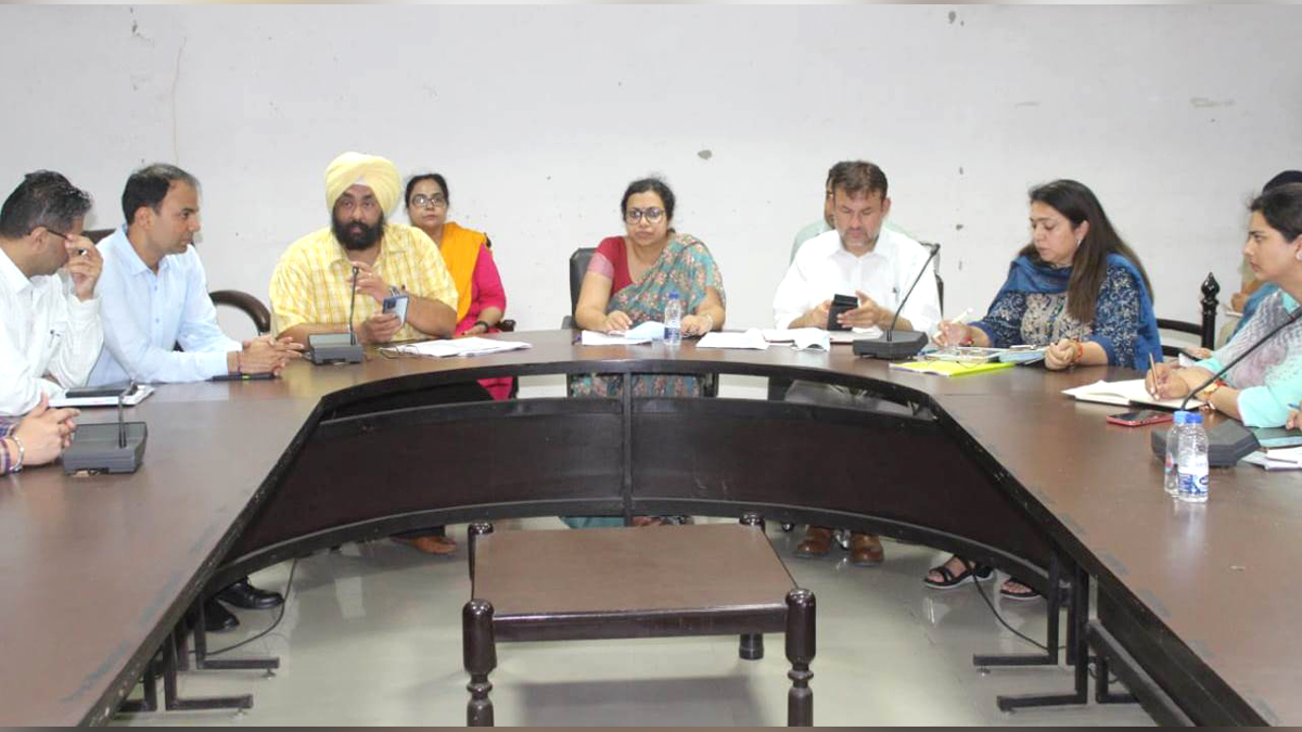 DC Ludhiana, Surabhi Malik, Ludhiana, Deputy Commissioner Ludhiana, Azadi Ka Amrit Mahotsav, 75th Anniversary of Indian Independence, 75th years of Independence, Har ghar Tiranga