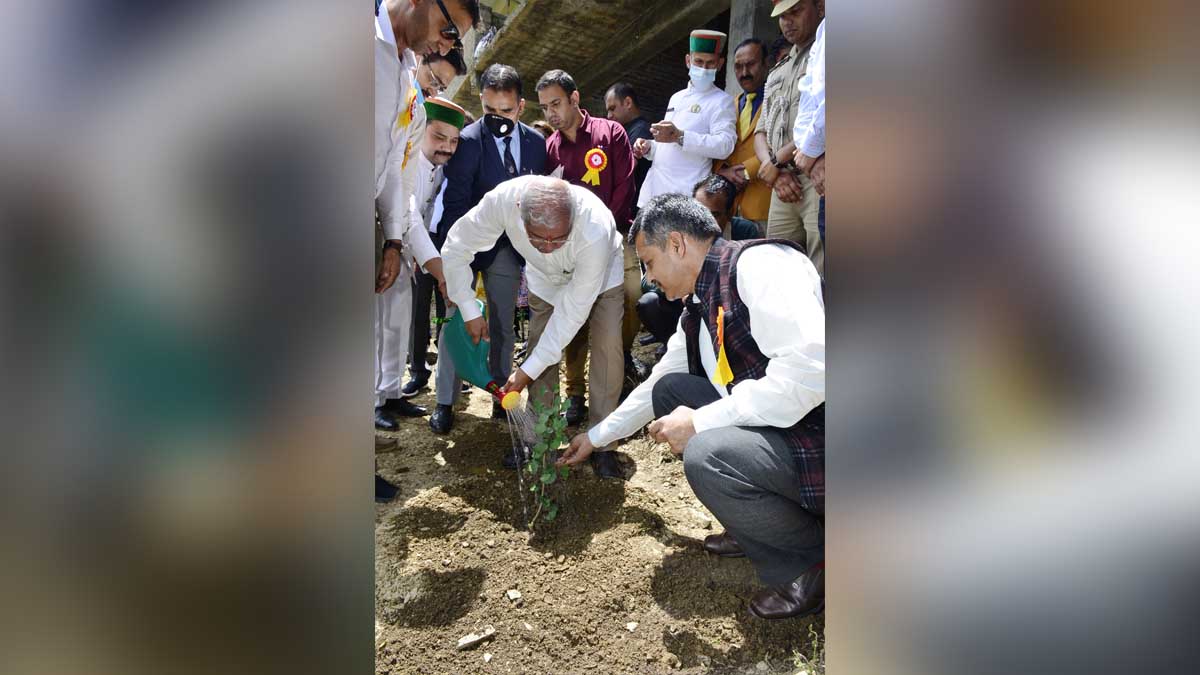 Rajendra Vishwanath Arlekar, Himachal Pradesh, Himachal, Bharatiya Janata Party, BJP, BJP Himachal, Shimla, Ayush Pathshala Vatika, Azadi ka Amrit Mahotsav, Government Senior Secondary School, Baldeyan, Shimla