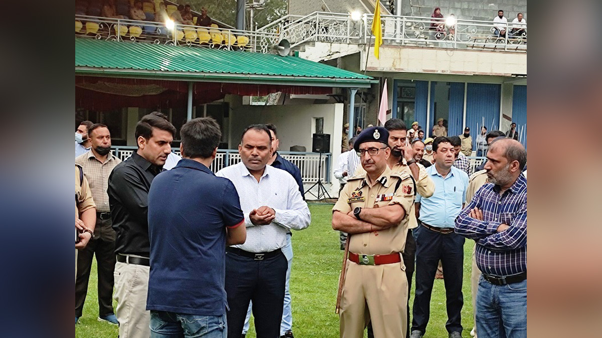 Srinagar, Deputy Commissioner Srinagar, Mohammad Aijaz Asad, Jammu, Kashmir, Jammu And Kashmir, Jammu & Kashmir, District Administration Srinagar