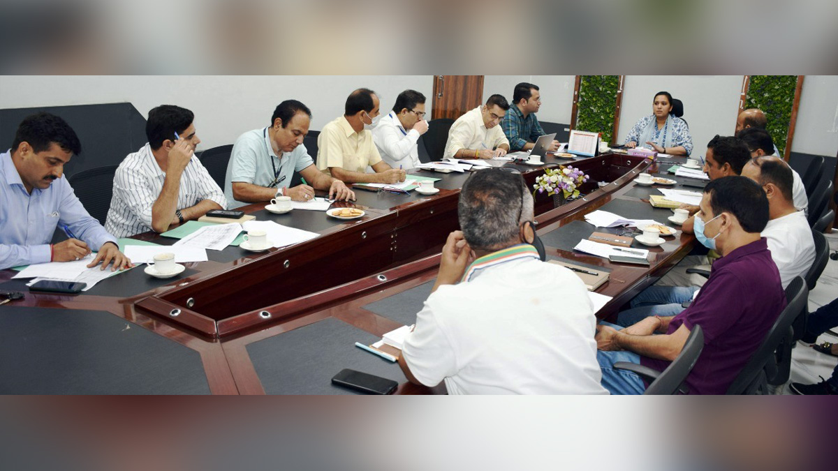 Udhampur, DDC Udhampur, District Development Commissioner Udhampur, Krittika Jyotsna, Kashmir, Jammu And Kashmir, Jammu & Kashmir, AB MJAY Sehat Scheme