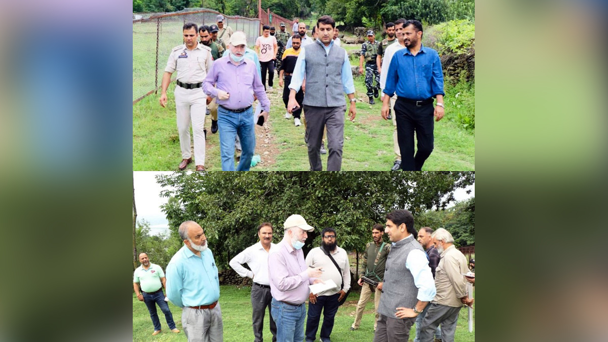 Azadi Ka Amrit Mahotsav, 75th Anniversary of Indian Independence, 75th years of Independence, Har ghar Tiranga, Kashmir, Jammu And Kashmir, Jammu & Kashmir, Kashmir Valley ,Srinagar, Deputy Commissioner Srinagar, Mohammad Aijaz Asad