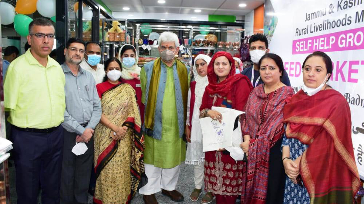 Manoj Sinha, Lieutenant Governor J&K, Raj Bhavan, Jammu, Srinagar, Kashmir, Jammu And Kashmir, Jammu & Kashmir, UMEED Market Place, J&K Rural Livelihood Mission
